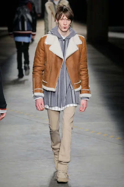 Look 37